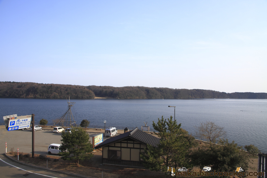 「ボラ待ちやぐら」は町の“絵”/シンボルとして活用されることが多い。相撲の遠藤関の化粧まわしにも描かれているイラストでもある。